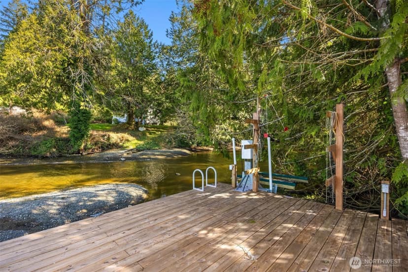Property photo for 10478 Arrow Point Drive Ne, Bainbridge Island photo 29