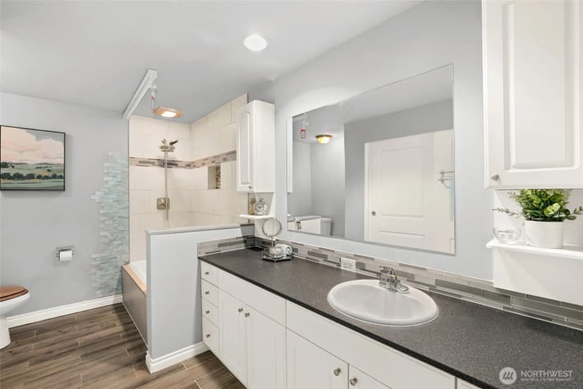 Property photo for 20604 4th Avenue S, Des Moines photo 14