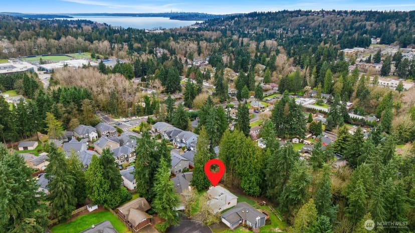 Property photo for 10621 Ne 133rd Place, Kirkland photo 31