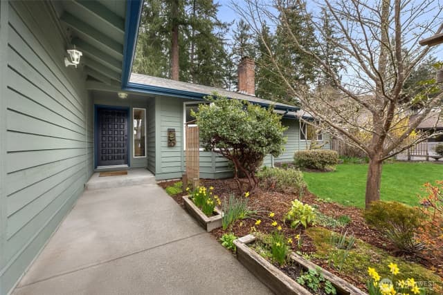 Property photo for 5905 Woodlake Drive W, University Place
