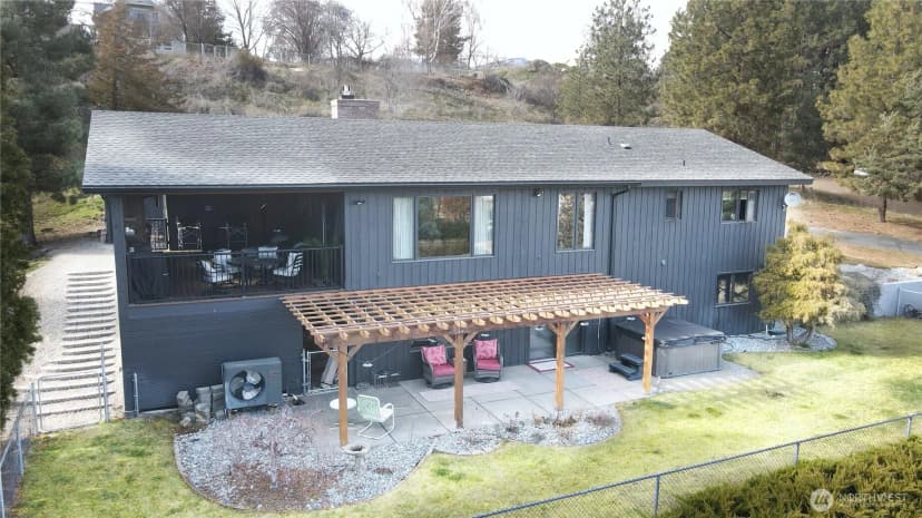 Property photo for 190 Hennepin, Okanogan