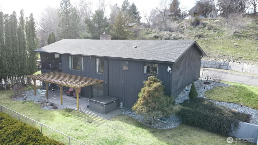 Property photo for 190 Hennepin, Okanogan photo 2