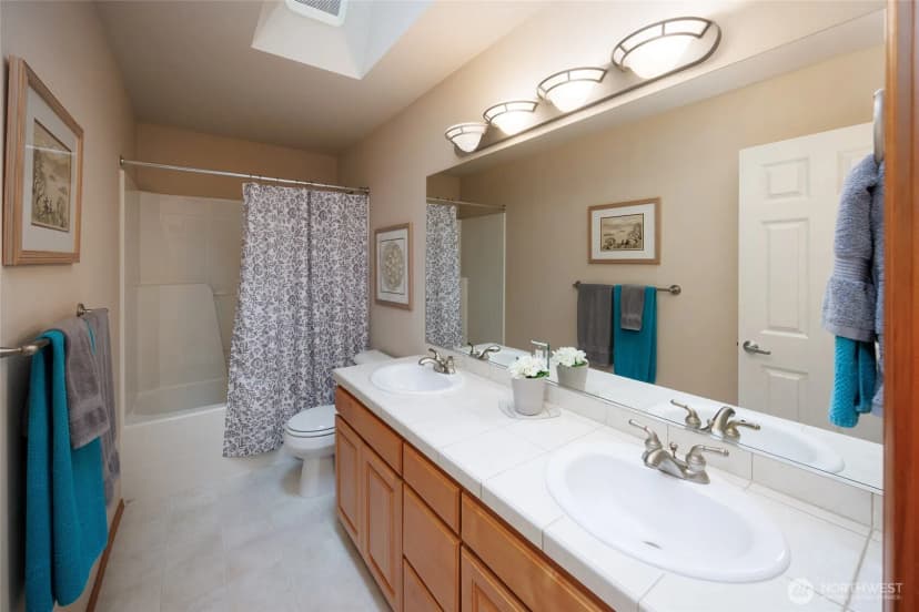 Property photo for 17001 31st Drive Se, Bothell photo 28