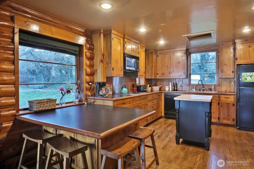 Property photo for 689 Kellogg Lane, Oak Harbor photo 16