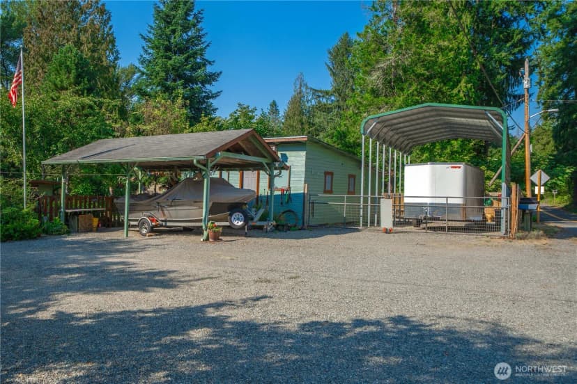 Property photo for 23711 Dorre Don Way Se, Maple Valley photo 28