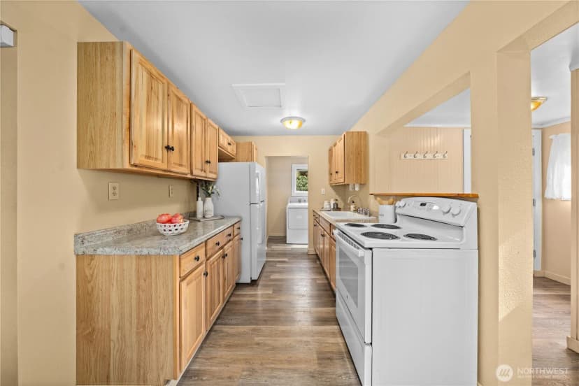 Property photo for 23711 Dorre Don Way Se, Maple Valley photo 15