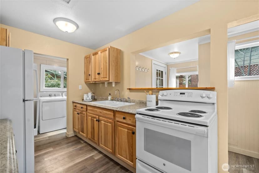 Property photo for 23711 Dorre Don Way Se, Maple Valley photo 14