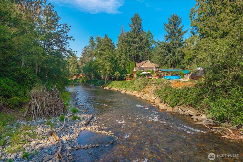 Property photo for 23711 Dorre Don Way Se, Maple Valley photo 37