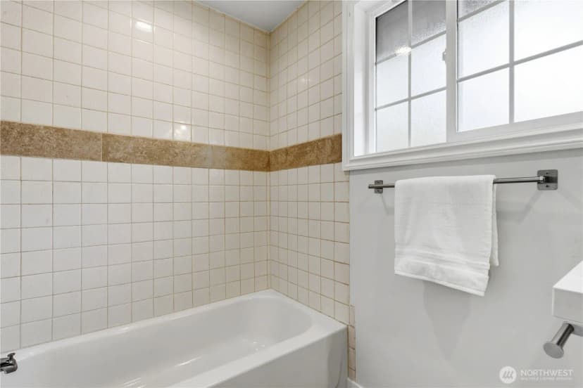 Property photo for 6015 116th Ave Se, Bellevue photo 29