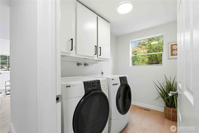 Property photo for 6015 116th Ave Se, Bellevue photo 19