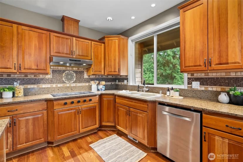 Property photo for 7139 Ne Dolphin Drive, Bainbridge Island photo 12