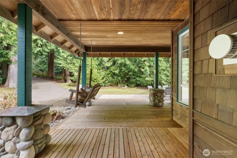 Property photo for 7139 Ne Dolphin Drive, Bainbridge Island photo 3