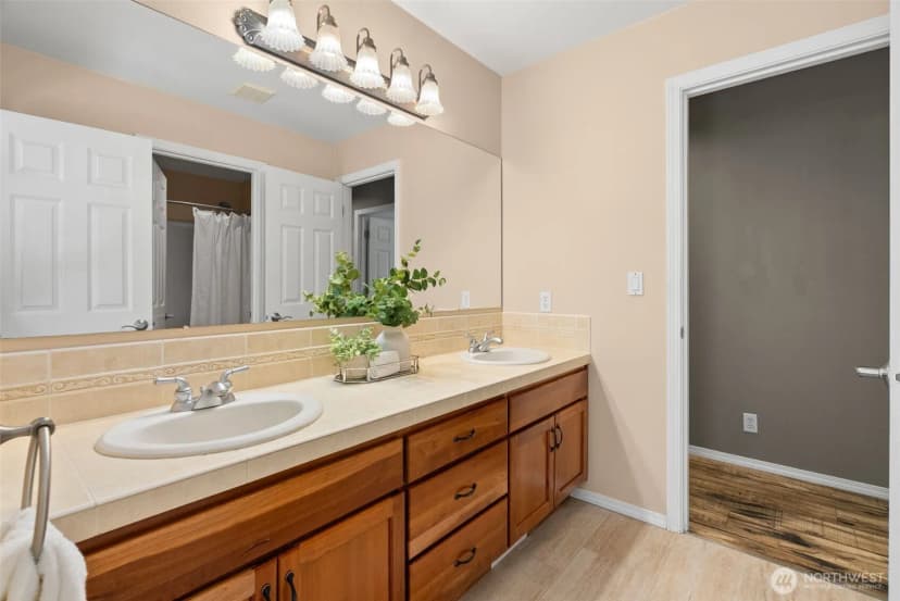 Property photo for 7139 Ne Dolphin Drive, Bainbridge Island photo 22