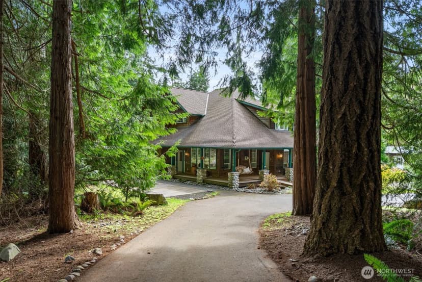 Property photo for 7139 Ne Dolphin Drive, Bainbridge Island photo 2
