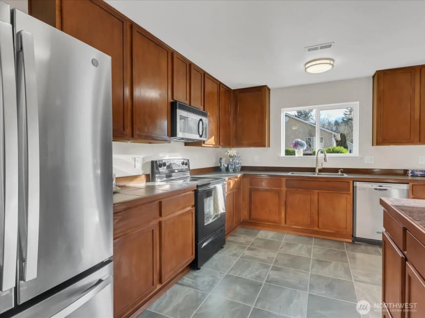 Property photo for 1716 250th Court Se, Sammamish photo 12
