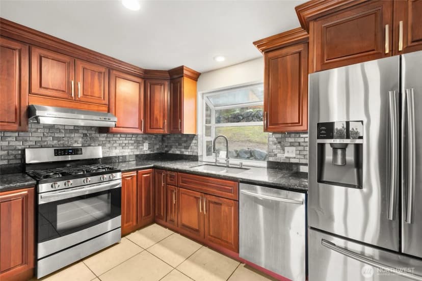 Property photo for 2702 Cedar Avenue S, Renton photo 12