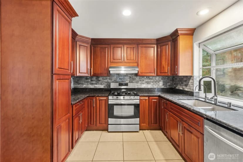 Property photo for 2702 Cedar Avenue S, Renton photo 14
