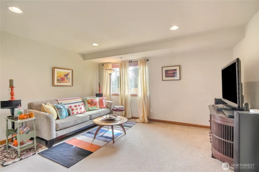 Property photo for 4415 40th Avenue Sw, Seattle photo 19