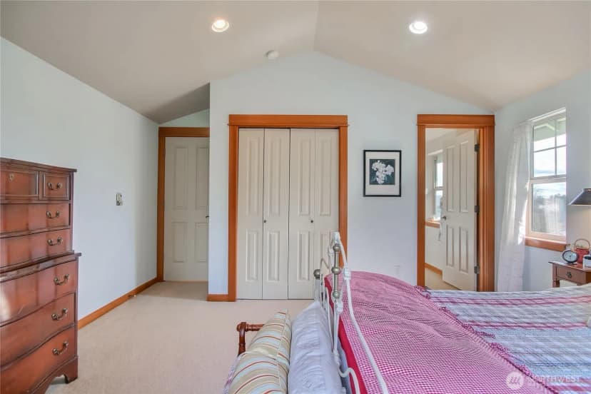 Property photo for 4415 40th Avenue Sw, Seattle photo 14