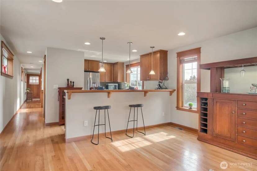 Property photo for 4415 40th Avenue Sw, Seattle photo 8
