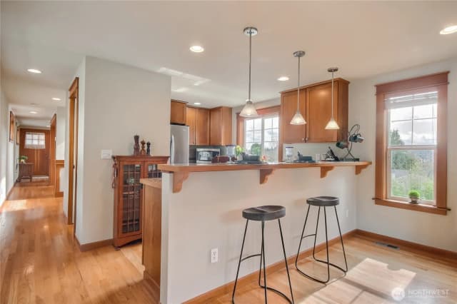 Property photo for 4415 40th Avenue Sw, Seattle photo 5