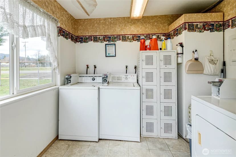 Property photo for 97 S Elderberry Avenue, Forks photo 19