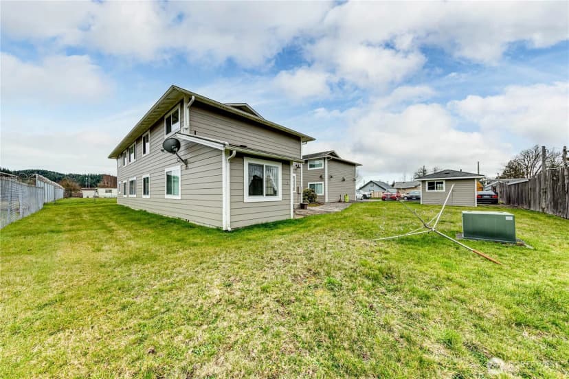 Property photo for 97 S Elderberry Avenue, Forks photo 21