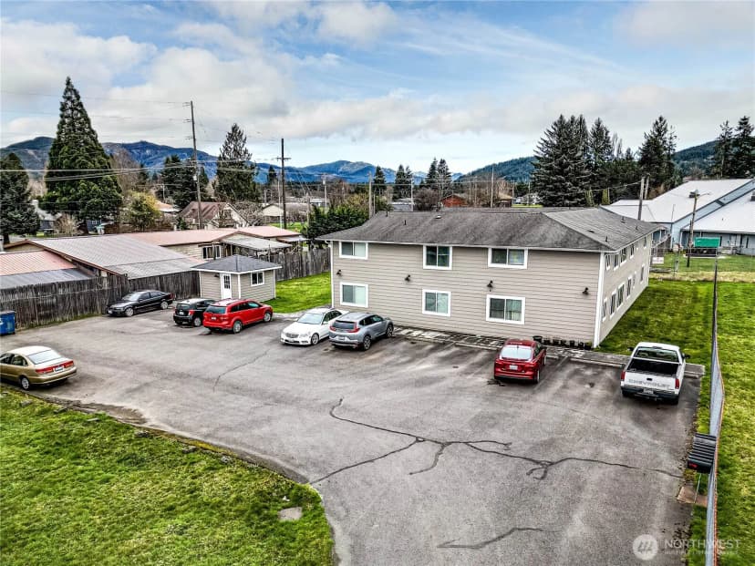 Property photo for 97 S Elderberry Avenue, Forks photo 2