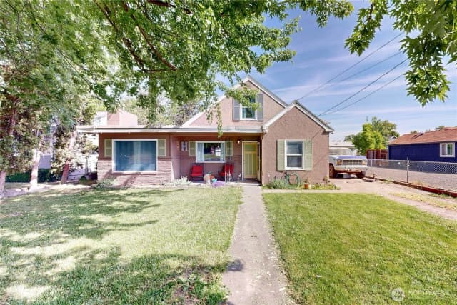 Property photo for 530 Sw 4th Street, College Place