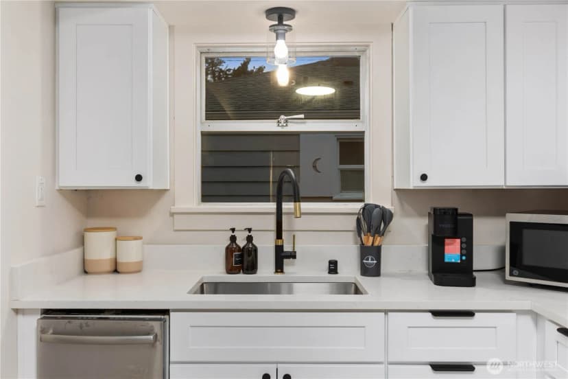 Property photo for 8731 13th Avenue Nw, Seattle photo 10