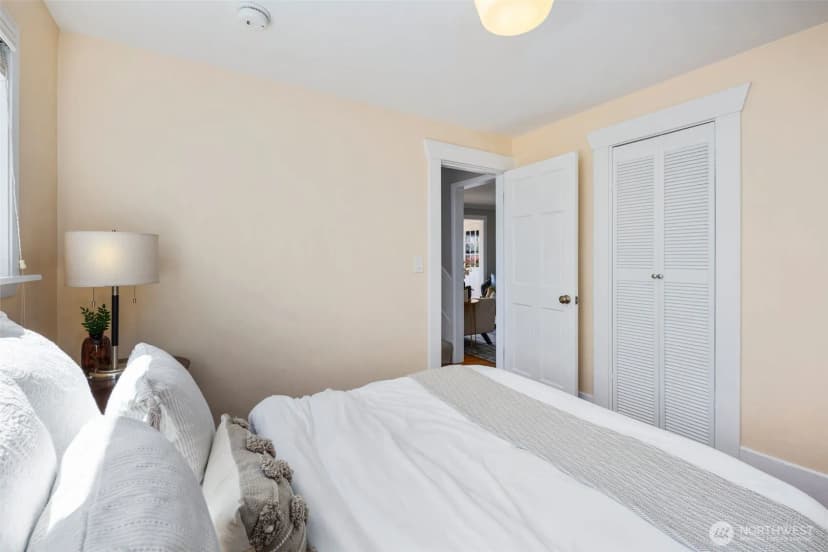 Property photo for 340 Ne 53rd Street, Seattle photo 20