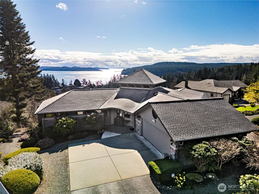 Property photo for 15107 Bridgeway Drive, Anacortes photo 3