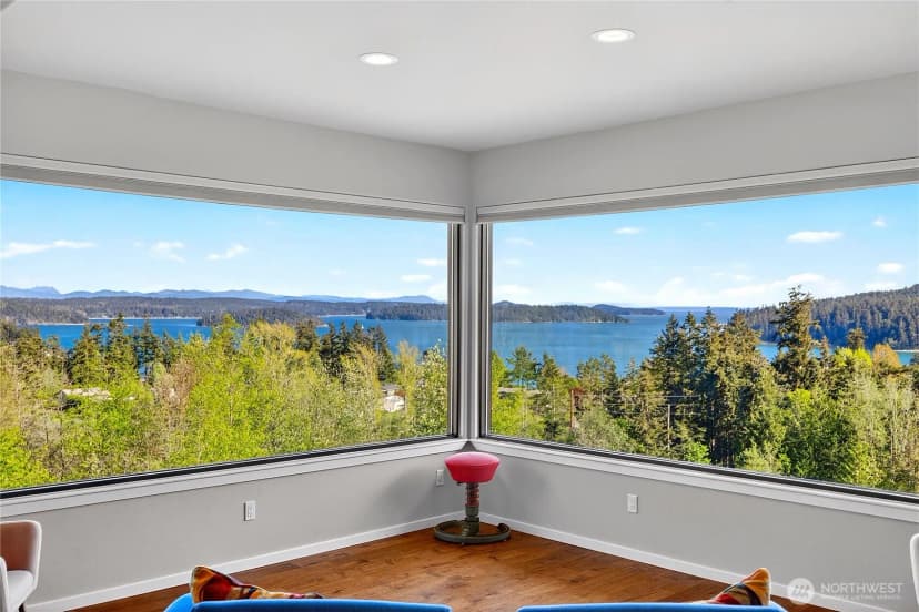 Property photo for 15107 Bridgeway Drive, Anacortes photo 2