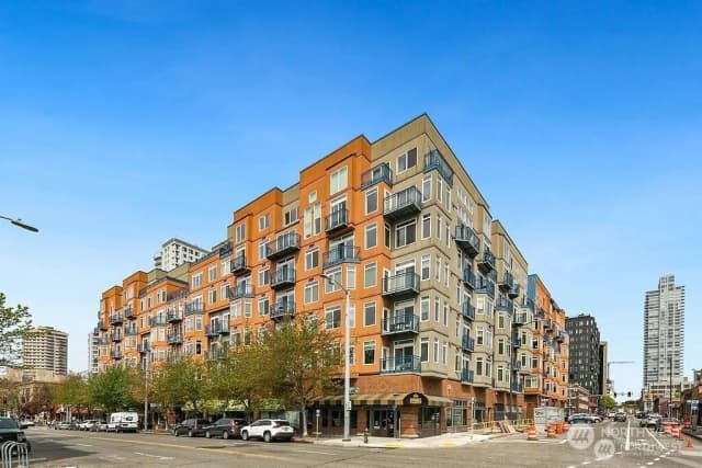 Property photo for 2414 1st Avenue #703, Seattle photo 2