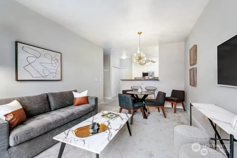 Property photo for 2414 1st Avenue #703, Seattle photo 7