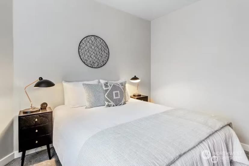 Property photo for 2414 1st Avenue #703, Seattle photo 13