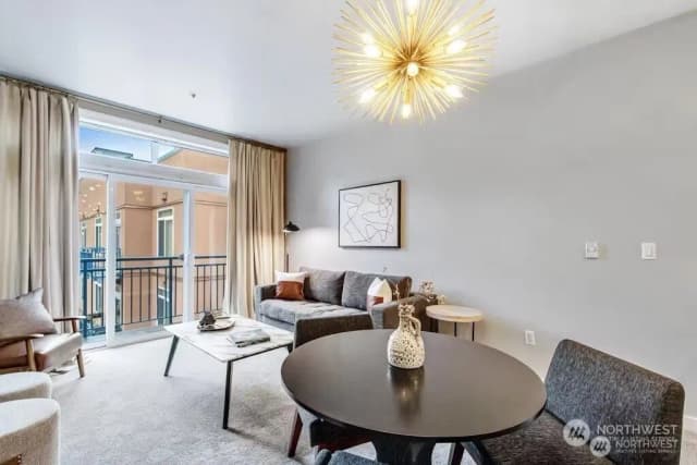 Property photo for 2414 1st Avenue #703, Seattle photo 5