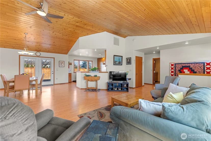 Property photo for 605 Pinyon Place, Omak photo 10