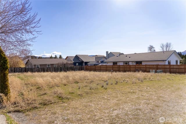 Property photo for 605 Pinyon Place, Omak photo 5
