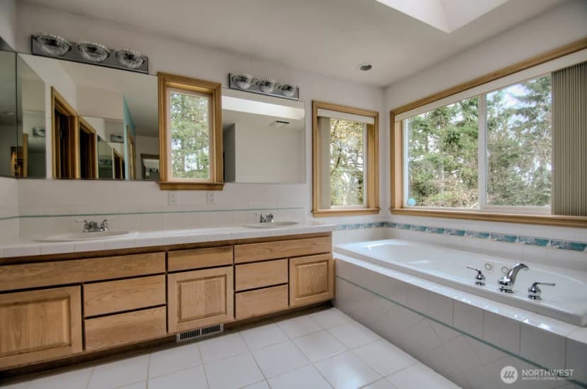 Property photo for 4716 D'milluhr Drive Ne, Olympia photo 12