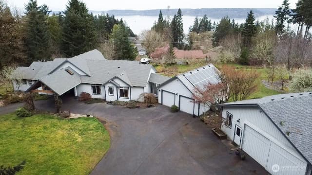 Property photo for 4716 D'milluhr Drive Ne, Olympia photo 2
