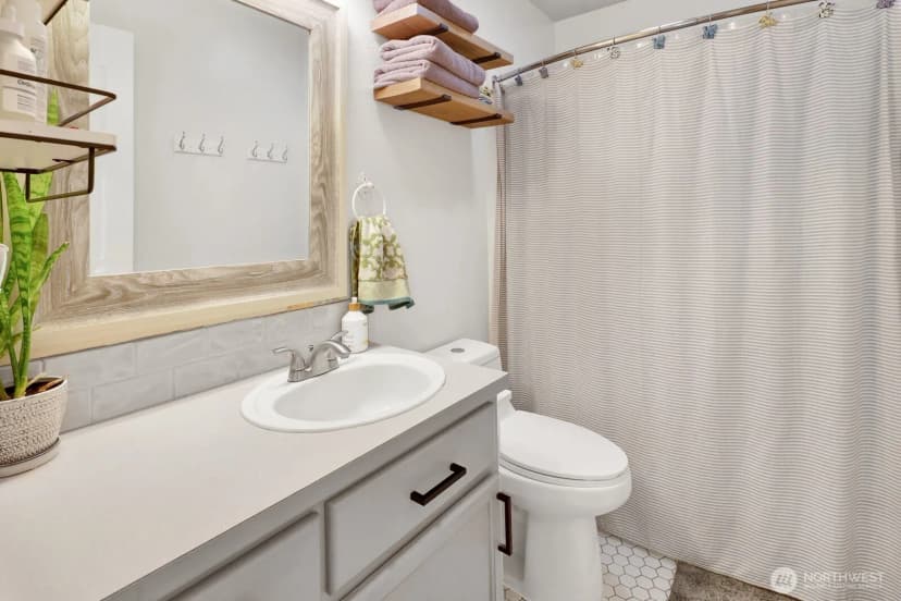 Property photo for 303 Parkside Court, Lynden photo 22