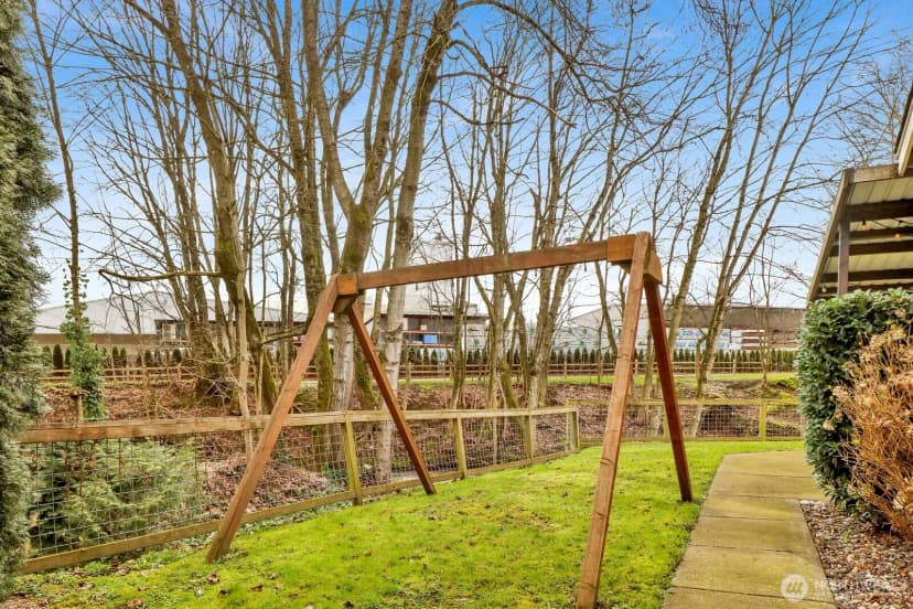 Property photo for 303 Parkside Court, Lynden photo 24