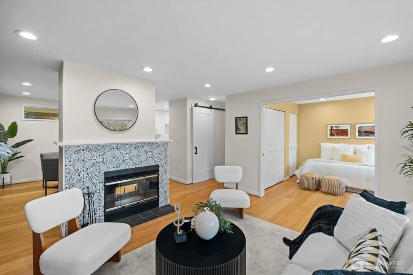 Property photo for 5225 50th Avenue Ne #206, Seattle photo 19