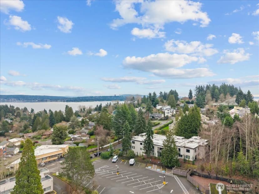 Property photo for 5225 50th Avenue Ne #206, Seattle photo 34
