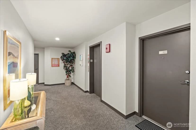 Property photo for 5225 50th Avenue Ne #206, Seattle photo 24
