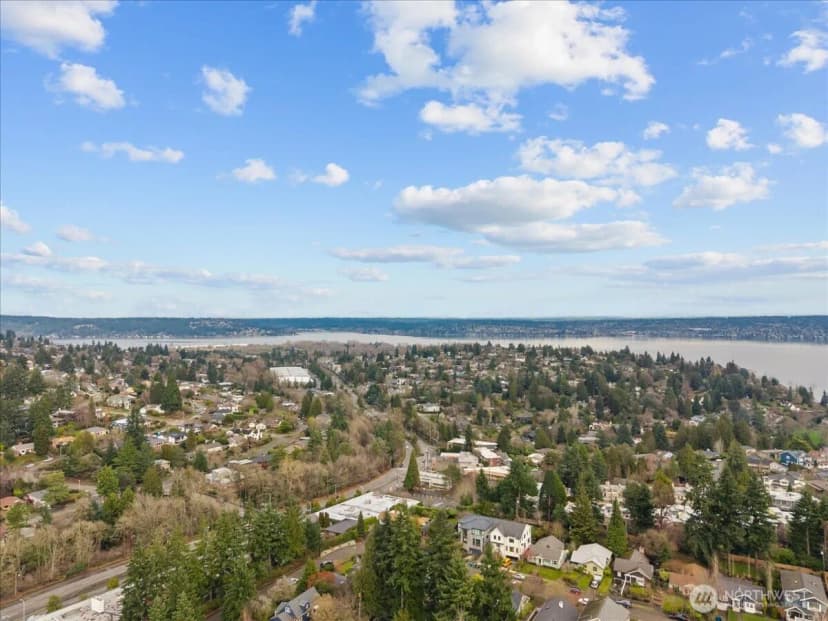 Property photo for 5225 50th Avenue Ne #206, Seattle photo 33