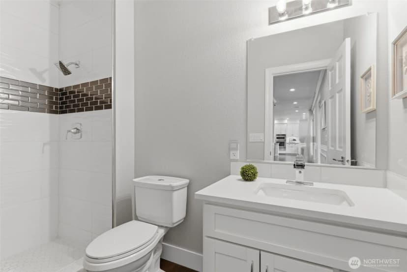Property photo for 6405 84th Avenue Ct W, University Place photo 30