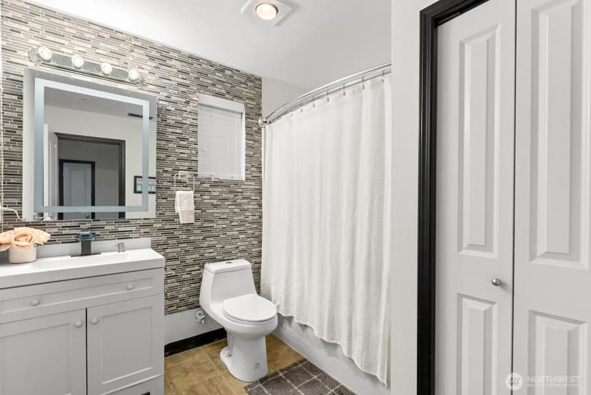 Property photo for 877 5th Pl Ne, Issaquah photo 27