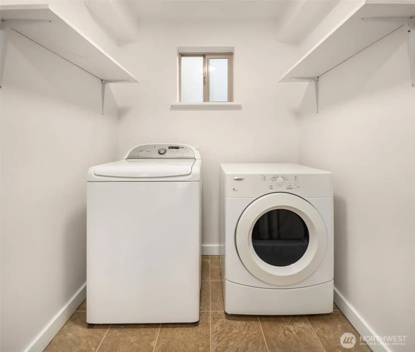 Property photo for 5919 California Avenue Sw #b, Seattle photo 8